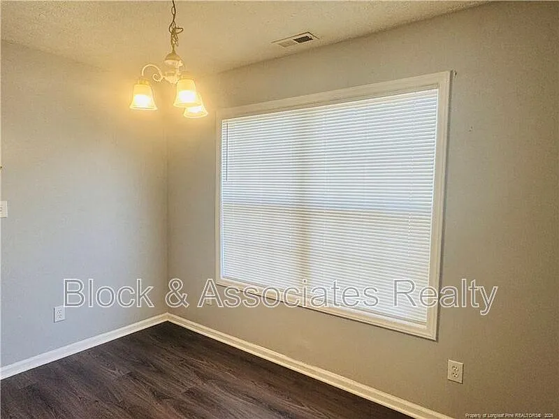 2 bed, 2.0 bath, 1150 sqft, $1,050 — Photo 3