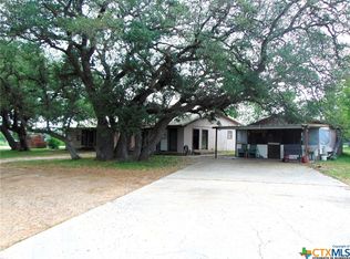 530 Us Highway 77a N, Cuero, TX 77954