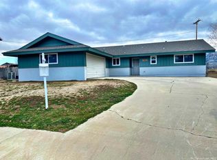 518 Jacobsen Ct, Tehachapi, CA 93561