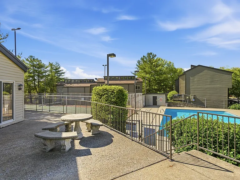 254 Summit Ridge Dr — Photo 32