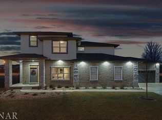 2107 Sinclair Ct, Bloomington, IL 61704