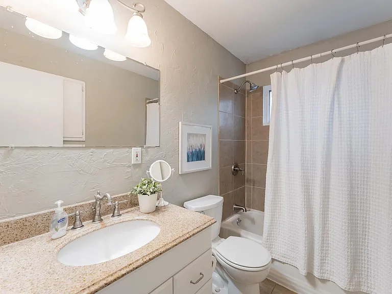 9414 Connell Dr #HOUSE — Photo 12