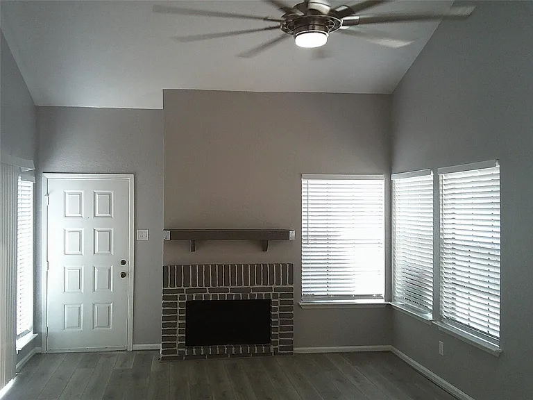 13427 Garden Grv #ST750 — Photo 18