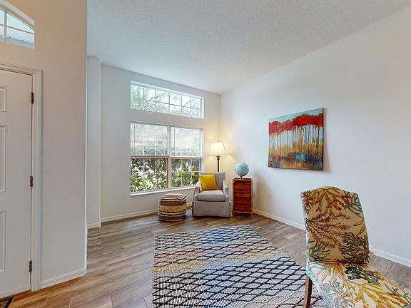 4th image of 190 Palmwood Dr