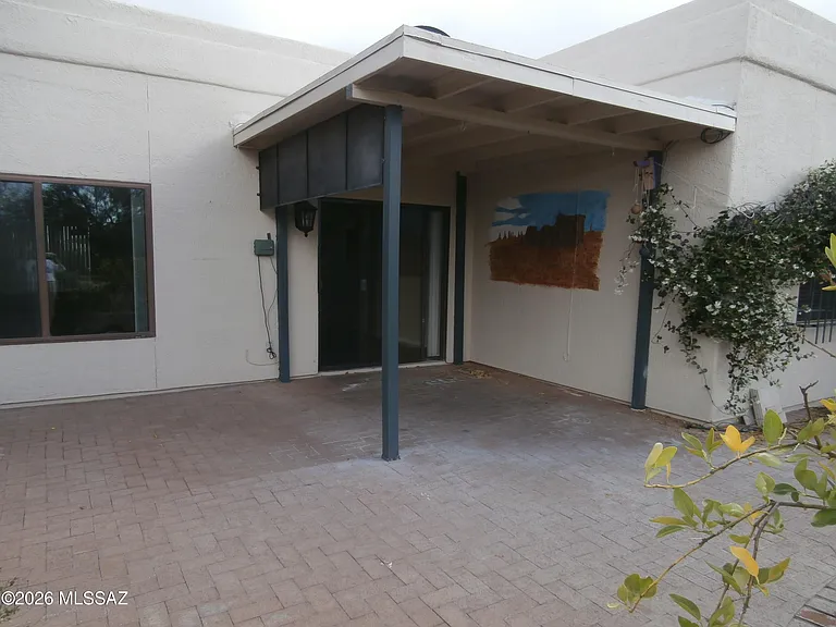 870 W Calle De Emilia — Photo 28