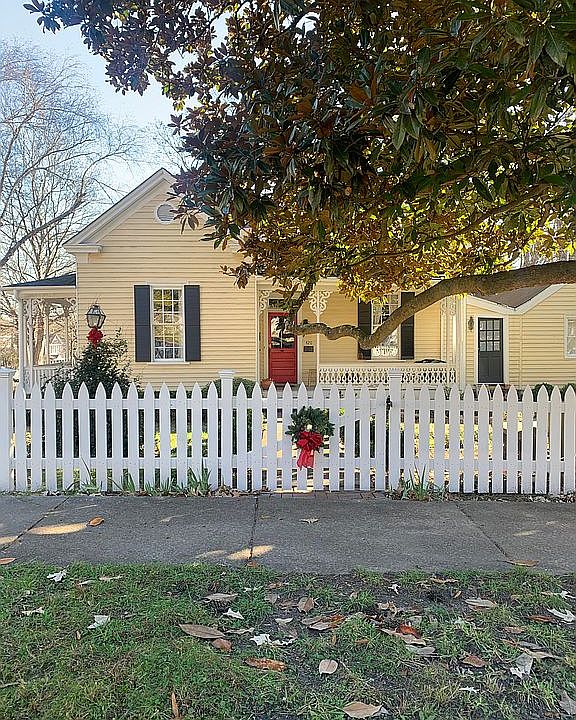 2nd image of 420 Elm St