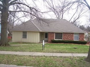 6812 N Overland Dr, Kansas City, MO 64151