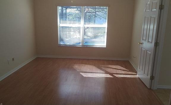 3rd image of 1418 NE 34th St