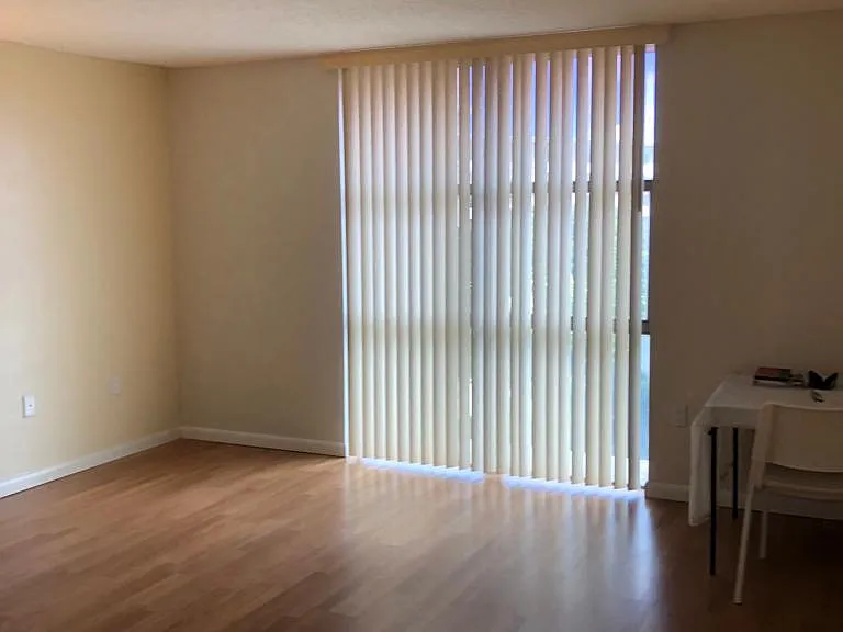 17500 N Bay Rd #508 — Photo 12