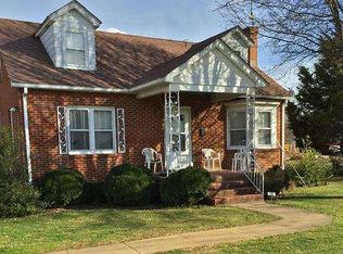 107 Mountain Ave, Fredericksburg, VA 22405