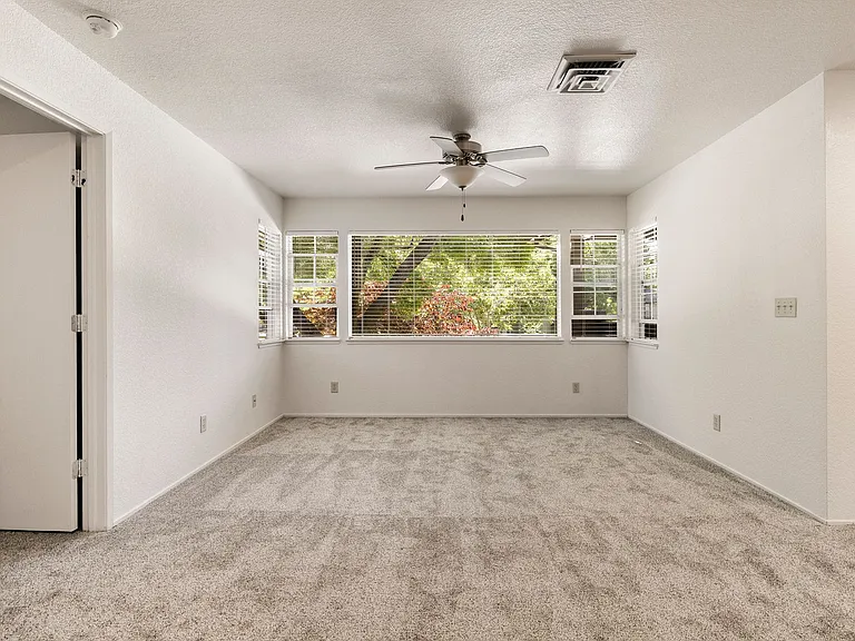 Amanda Place Apartments — Photo 52