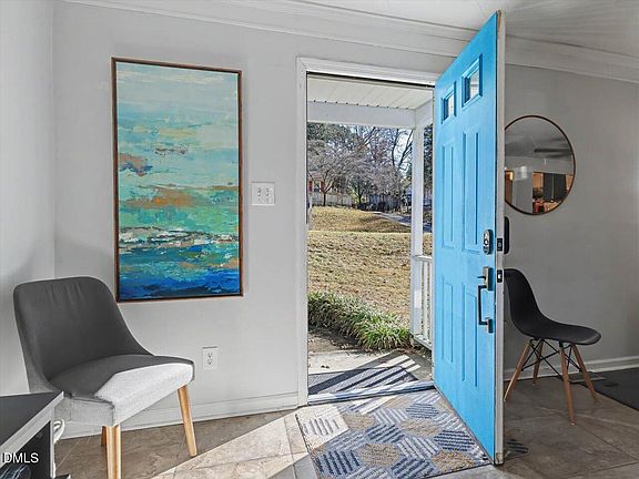 4th image of 3305 Pinecrest Dr