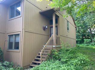 7649 Cottonwood Ln, Dexter, MI 48130