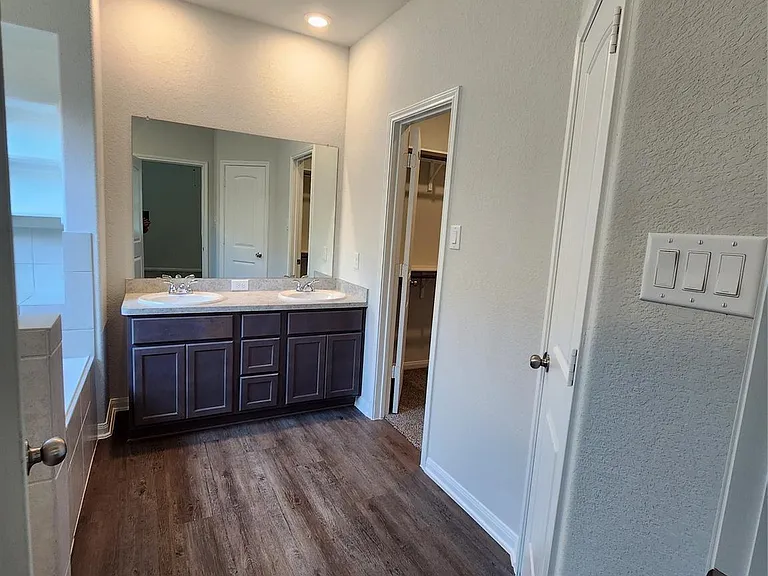 11318 Cora Ln — Photo 12