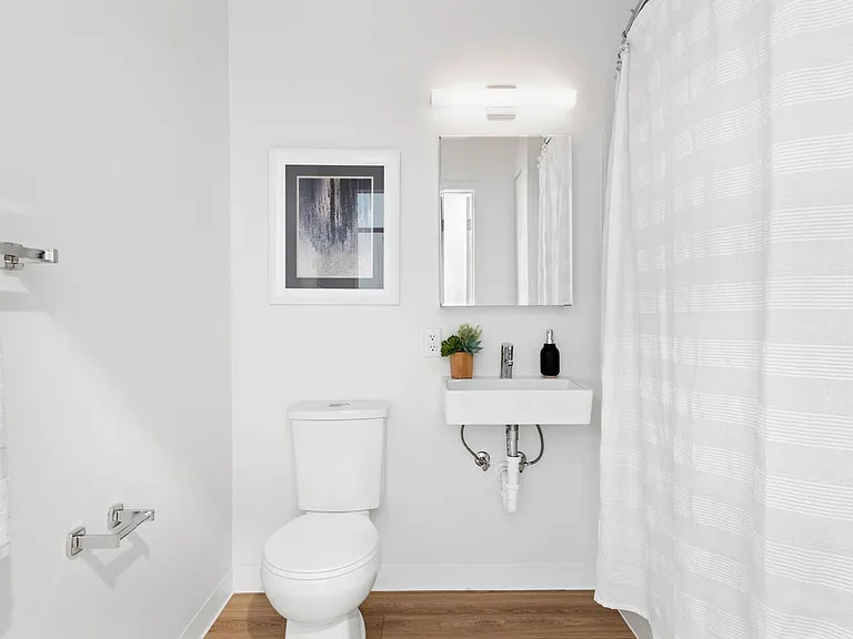Trademark Apartments — Photo 12