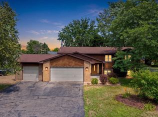 11216 Wisconsin Ave N, Champlin, MN 55316