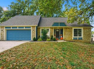 7514 Caenen Lake Rd, Lenexa, KS 66216