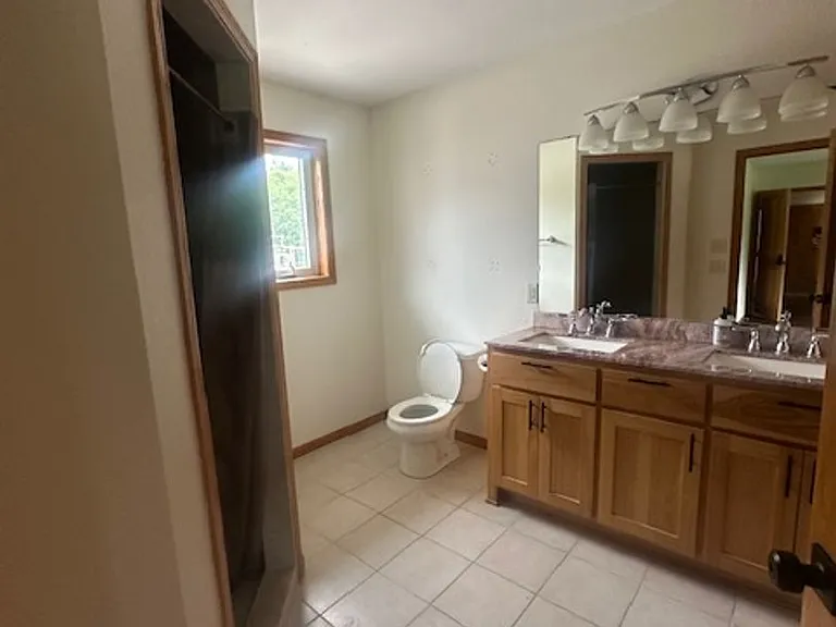 687 W Hazel Ave — Photo 15