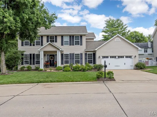 4949 Braid Hills Dr, Saint Peters, MO 63304
