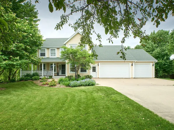 5125 Connemara Dr NE, Rochester, MN 55906