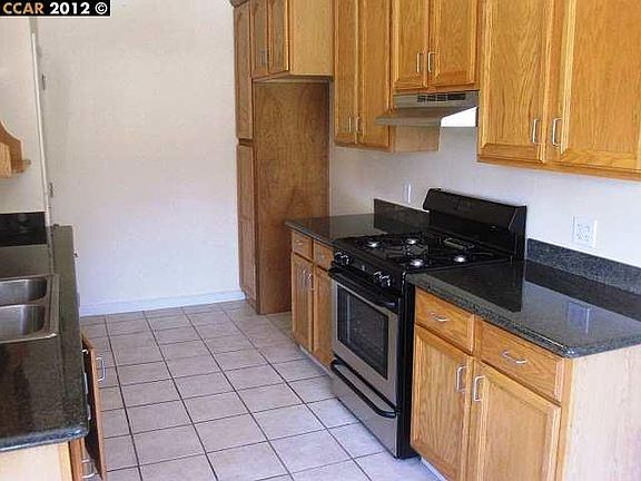2nd image of 521 43rd St