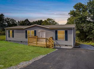 1908 Seaver Rd, Kingsport, TN 37660