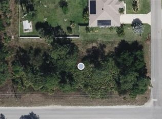 1001 Moore AVE, LEHIGH ACRES, FL 33972