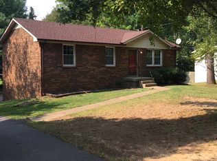 1883 Old Russellville Pike, Clarksville, TN 37043