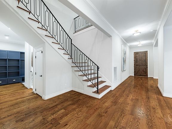 4th image of 818 Lamonte Ln