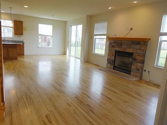 3rd image of 3860 E Bluestem Dr