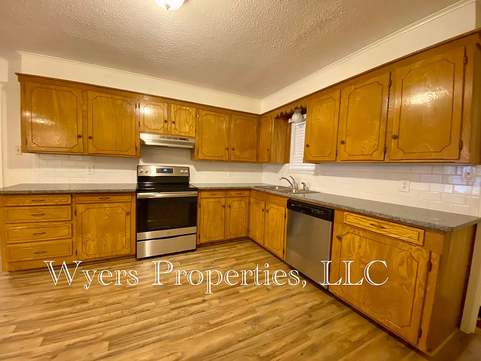1st image of 107 Saint Clair Dr
