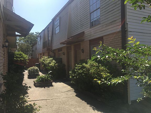 Very quite neighborhood , Nice place to live