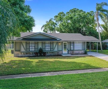 457 NE Camelot Drive, Port Saint Lucie, FL, 34983