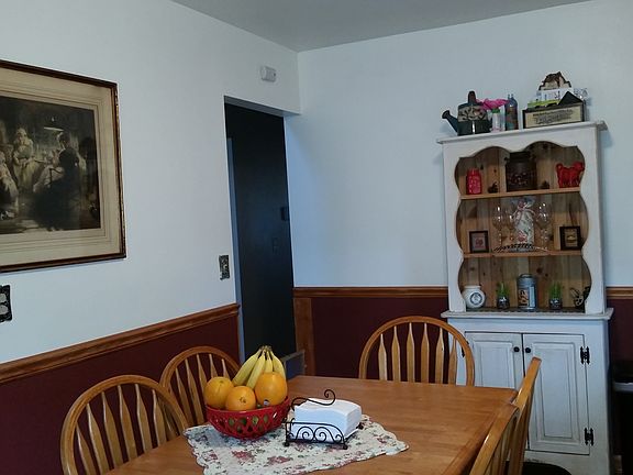 3rd image of 9 Fisher Pl