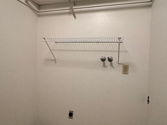 5th image of 1005 S 17th Ave APT A