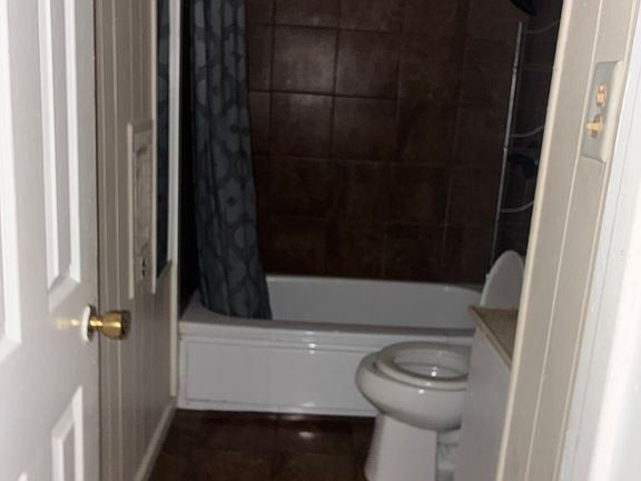 3rd image of 1013 E Cherry St