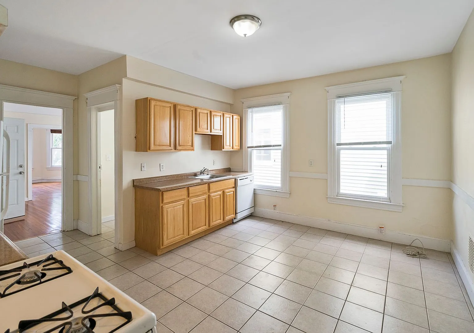 38-44 Tilton Street — Photo 3