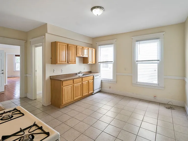 38-44 Tilton St — Photo 3