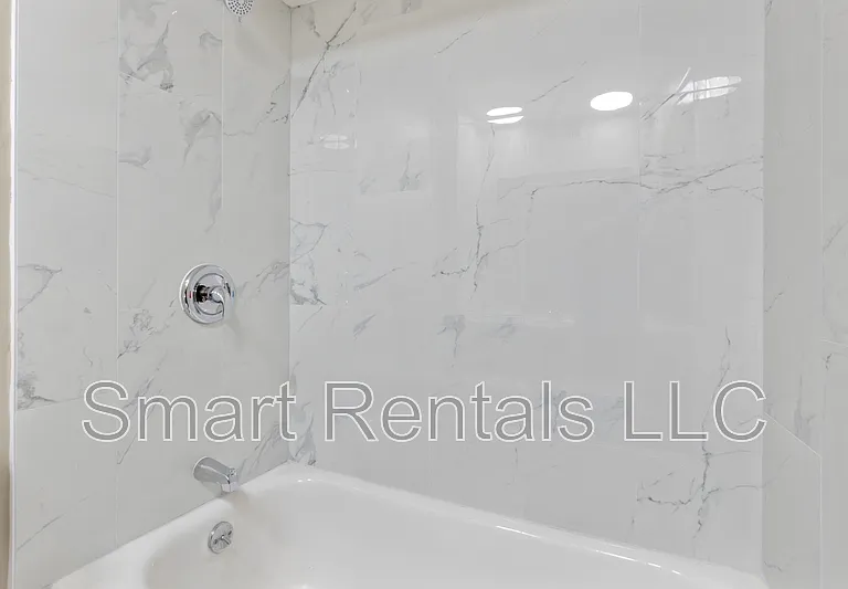 9955 Chateau Roi Dr #A — Photo 15