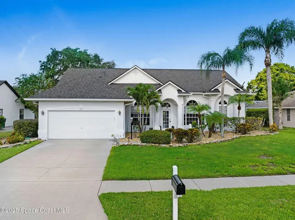 471 Lake Victoria Cir, Melbourne, FL 32940
