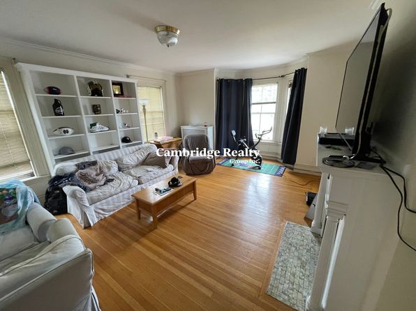 257 Broadway #2T