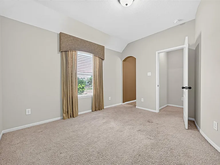 9735 Lansing Meadows Dr — Photo 34