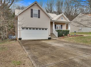 633 Woodland Hills Dr, La Vergne, TN 37086