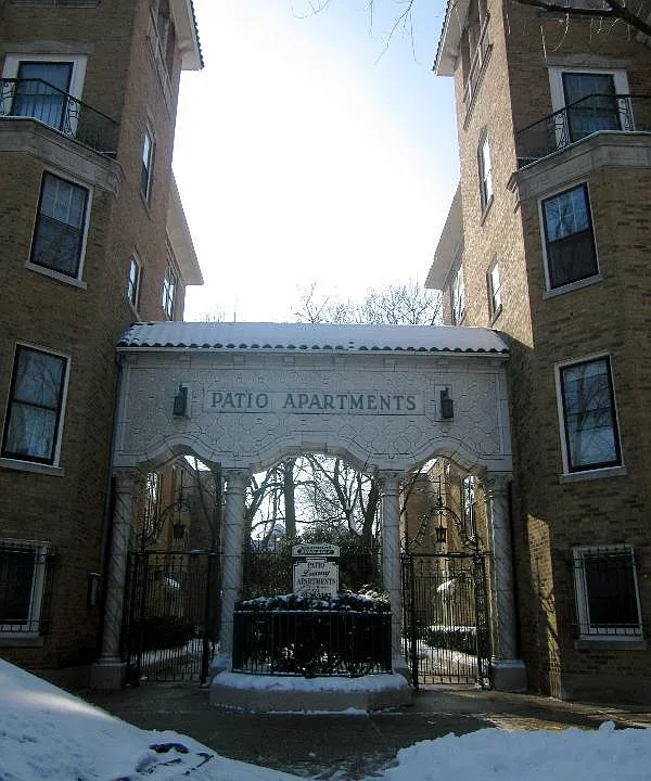 1600 W Thome Ave #3I