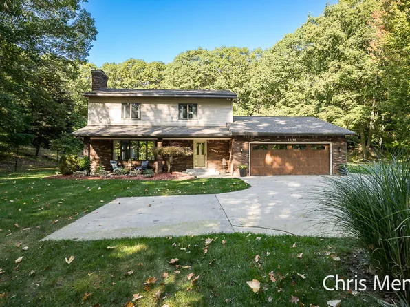 12495 Lakeshore Dr, Grand Haven, MI 49417