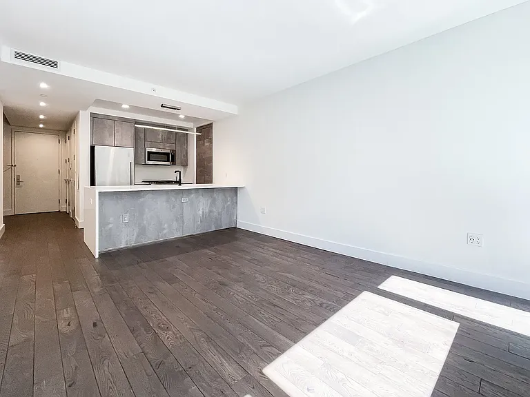 145 Madison Ave #14B — Photo 4