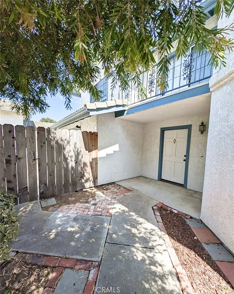 3 bed, 1488 sqft, $3,400 — Photo 2
