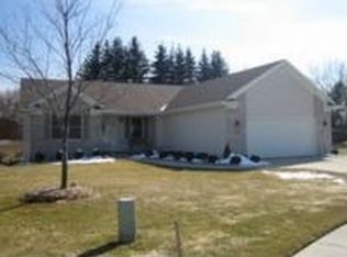 11774 Cortez Cir, Grand Ledge, MI 48837