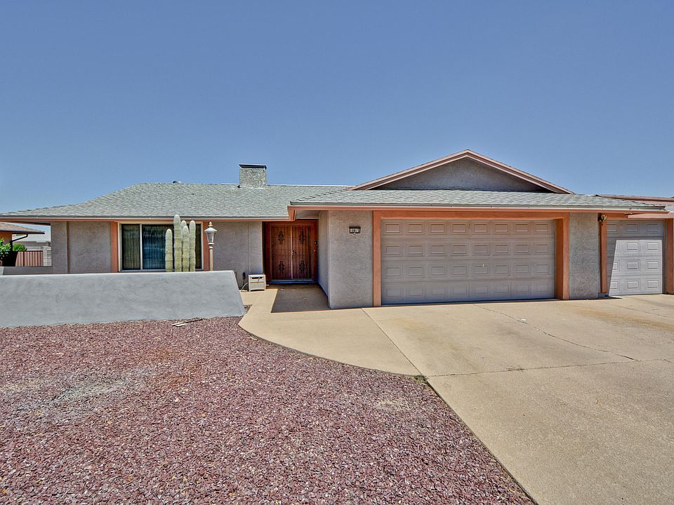 1st image of 10815 W Saratoga Cir