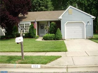 122 Lakebridge Dr, Deptford, NJ 08096